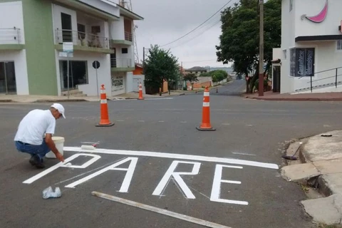 Detransede alerta para nova sinalização em cruzamento central