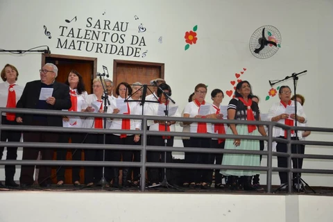 Sarau de Talentos reúne gerações de artistas