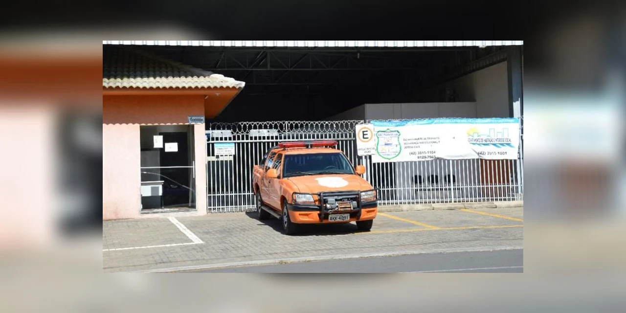 Defesa Civil monitora Vila Nossa Senhora Aparecida, onde há risco de desmoronamento