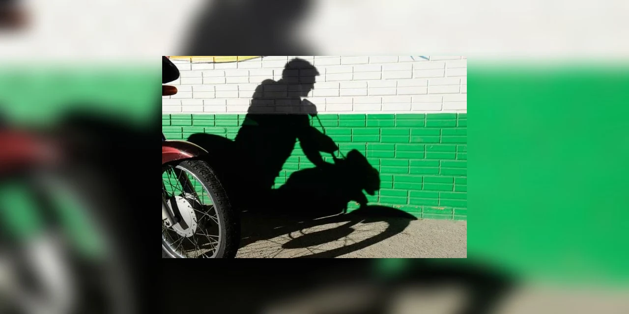 Motocicleta é furtada na área rural de Castro