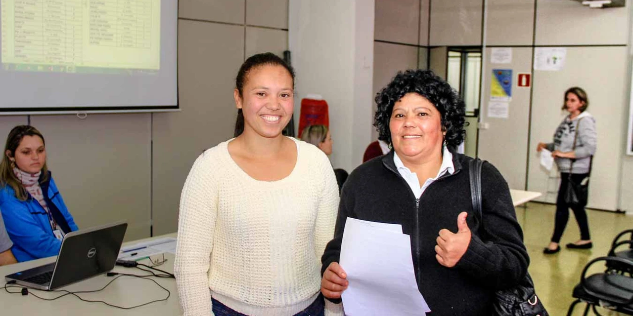 Educação recebe 96 novos professores e serventes escolares para as escolas