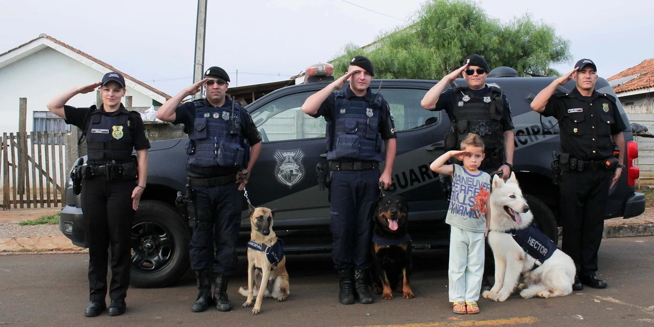 SMCSP visita aniversário de menino no Recanto Verde