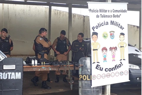 Crianças visitam batalhão da Polícia Militar em Telêmaco Borba