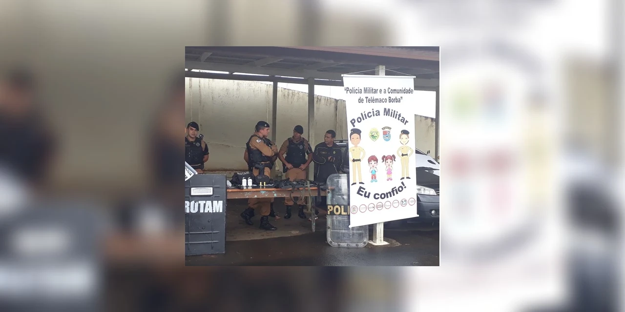 Crianças visitam batalhão da Polícia Militar em Telêmaco Borba