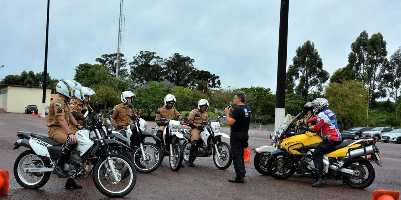 Policiais militares participam de curso de pilotagem segura