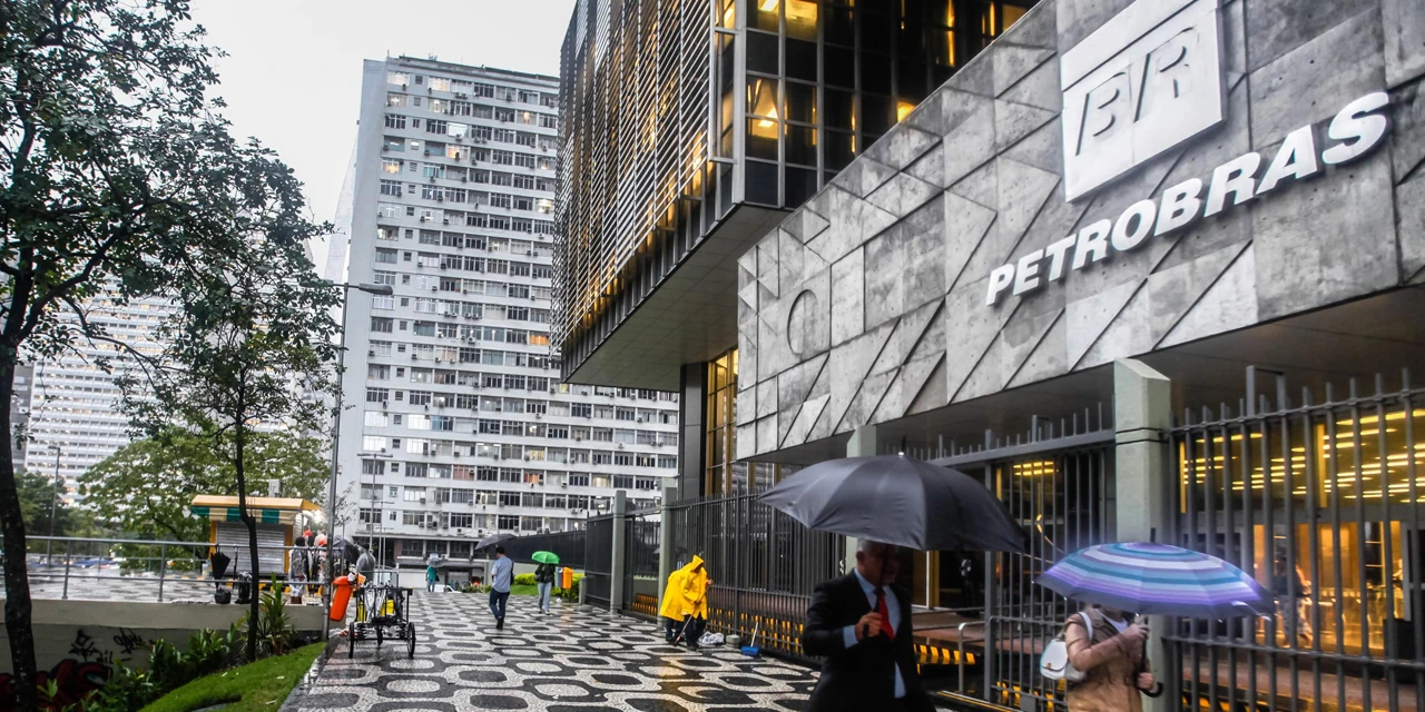 Petrobras anuncia conclusão de emissão de US$ 2 bilhões em títulos no exterior