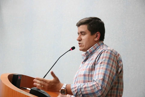 Vinícius Camargo propõe melhorias na Educação infantil