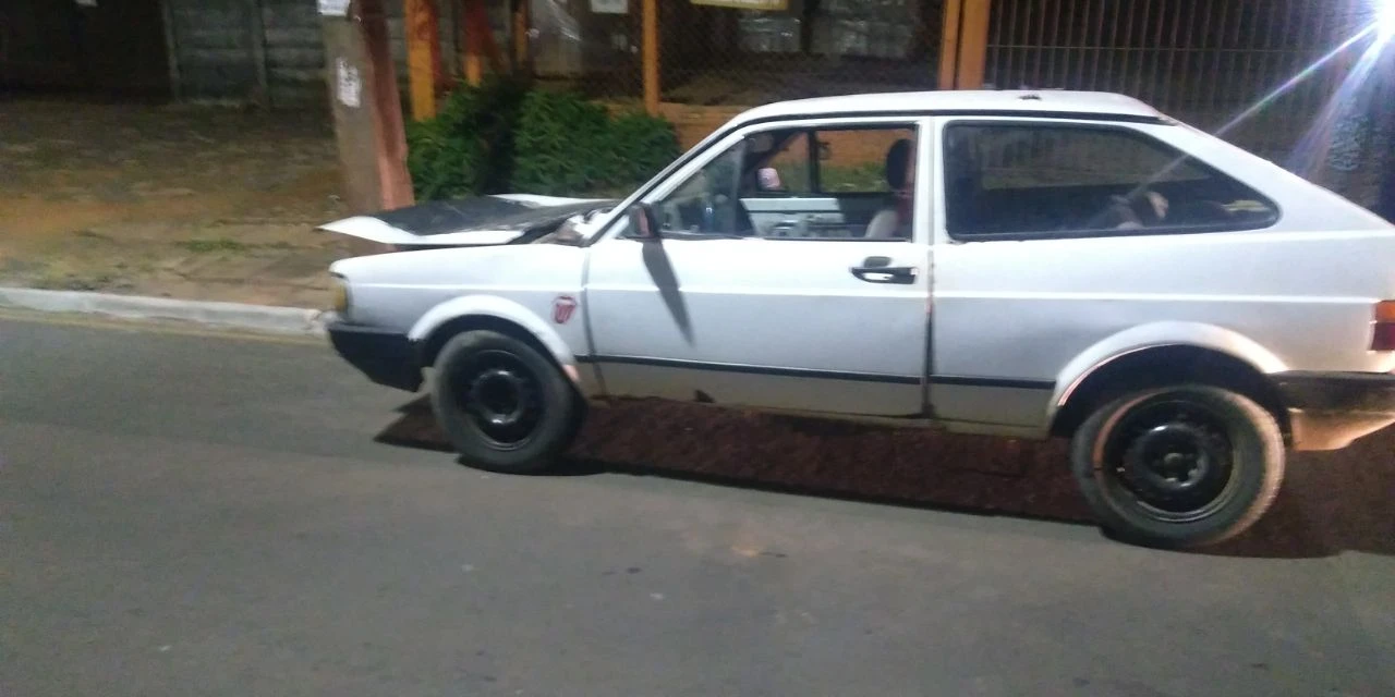 Rapaz que dirigia carro com placas de Piraí do Sul, bêbado, é preso em PG