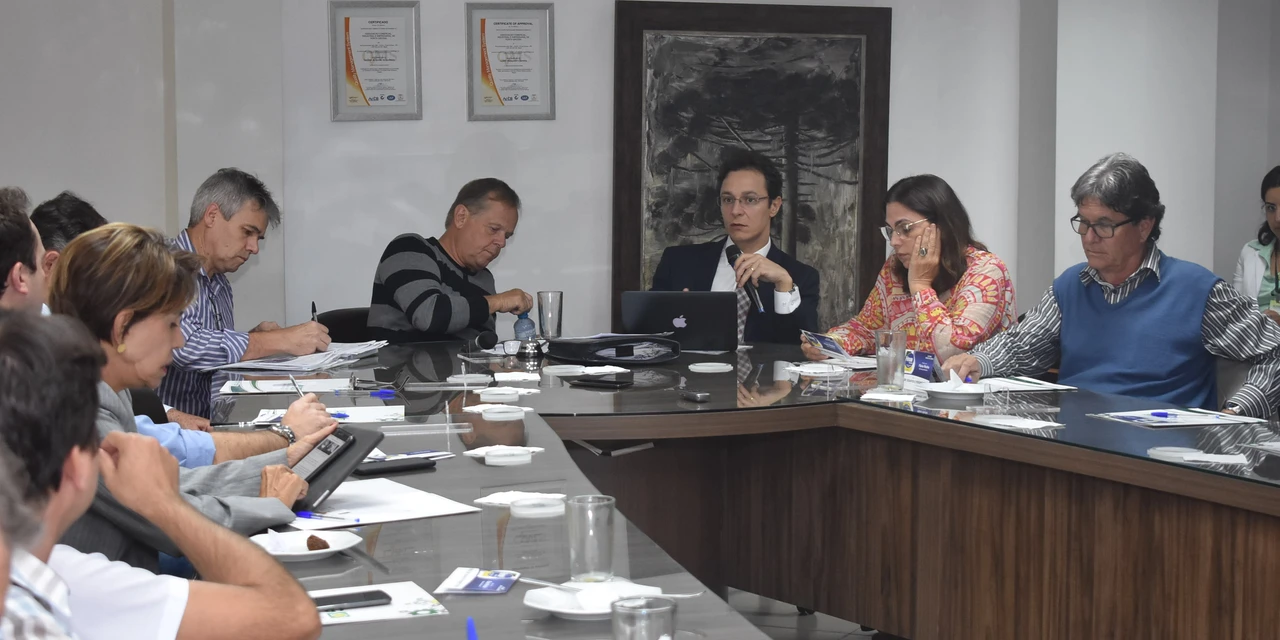 ACIPG estuda questões para novo contrato com a Sanepar