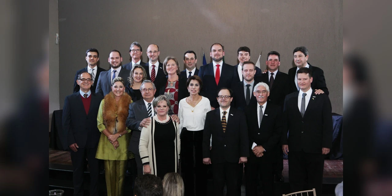 ACIPG dá posse para Diretoria (gestão 2018-2020)