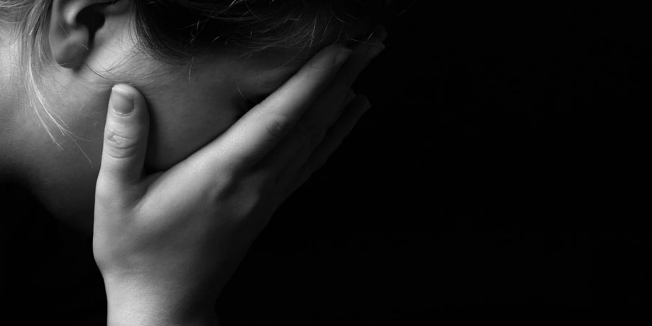 Homem é preso após bater em ex-esposa em Castro