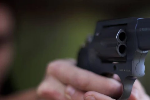 Assaltantes armados roubam mercado em Carambeí