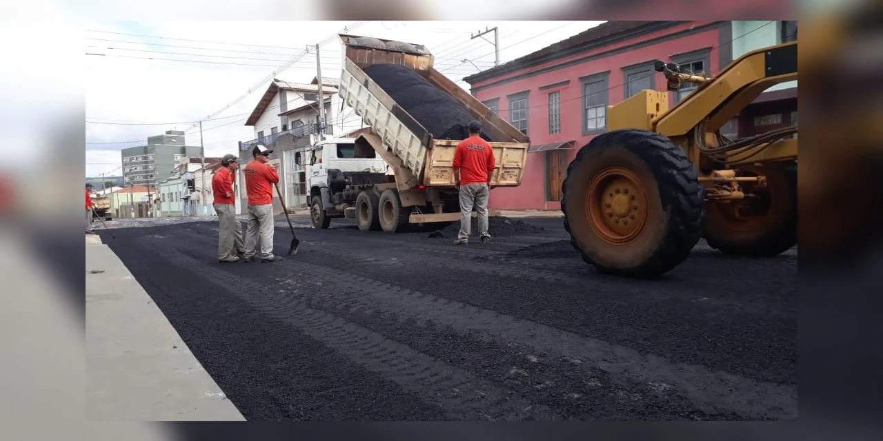 Avançam as obras de recape asfáltico na Cidade Alta