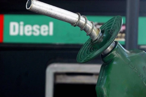 Procon vai fiscalizar postos de combustíveis para verificar redução do preço do óleo diesel