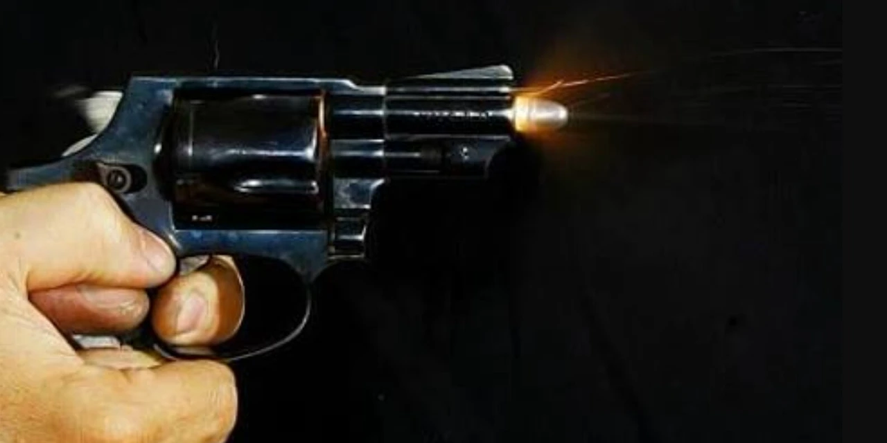 Em Piraí do Sul, rapaz é baleado na perna em frente à própria casa