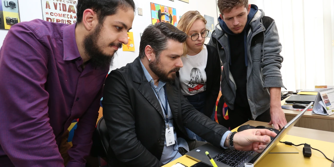 Prefeitura qualificará quase 900 jovens nesta quinta-feira