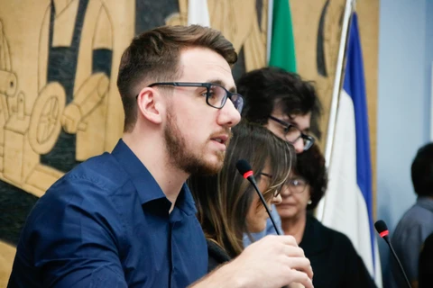 Stocco conquista meia entrada para passeios de trem