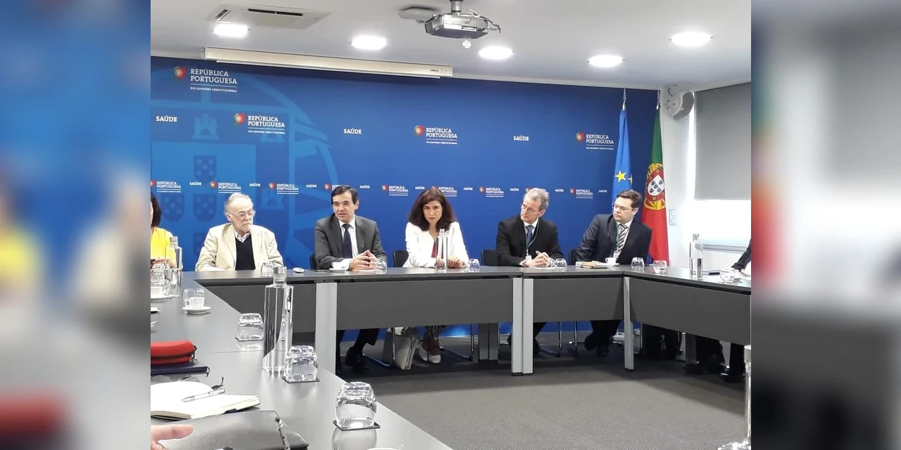 Unimed PG participa de comitiva em Portugal