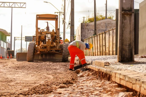 Obras da rua Frei Gaudêncio são retomadas