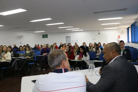 Reunião discute melhorias na atenção básica de saúde