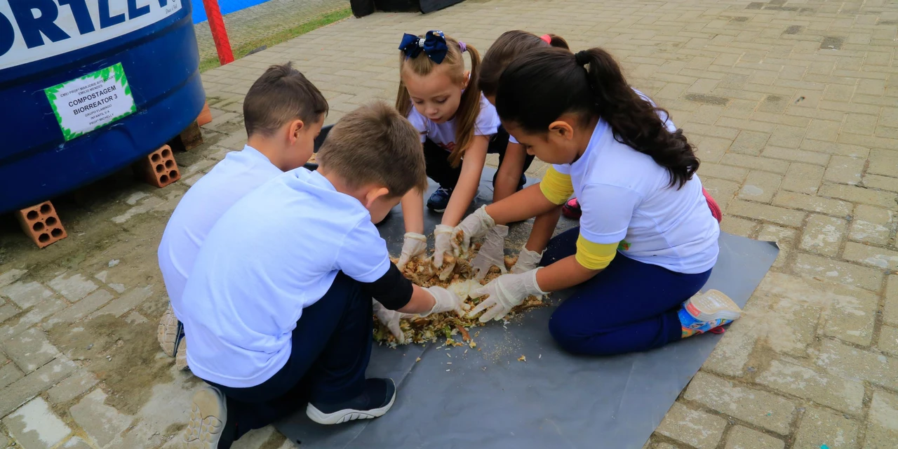 CMEI inaugura reator de compostagem para aproveitar as sobras de alimentos