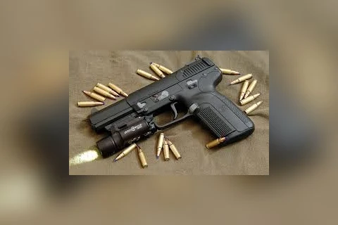 Jovem é ferido a coronhadas durante tentativa de assalto em Ponta Grossa