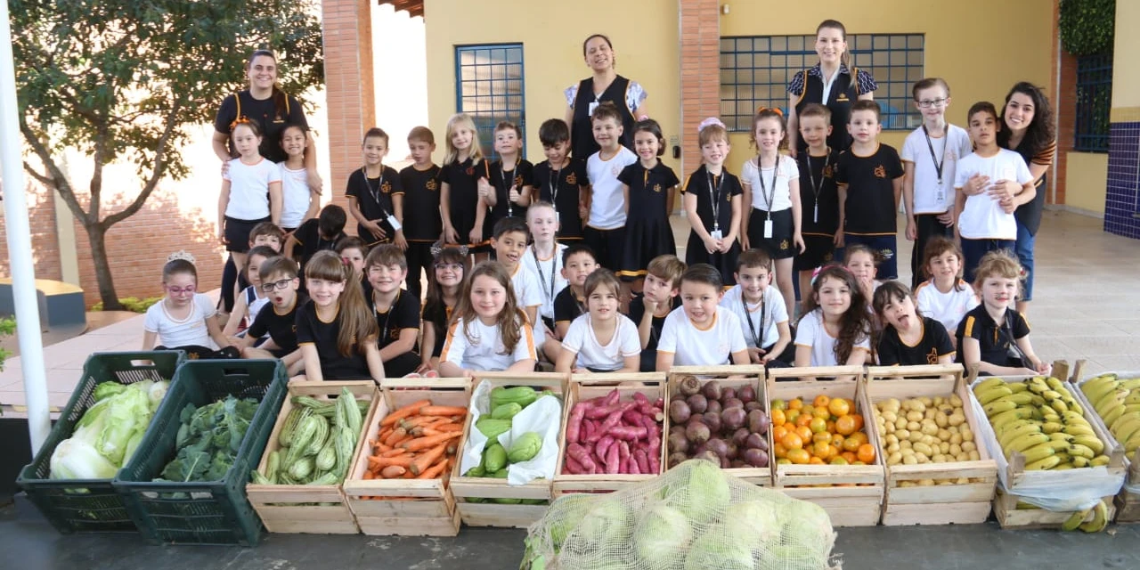 Feira Verde promove conscientização e troca de recicláveis no Colégio Positivo