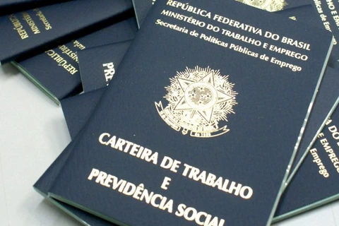 CASTRO – Vagas de emprego para terça-feira, dia 10