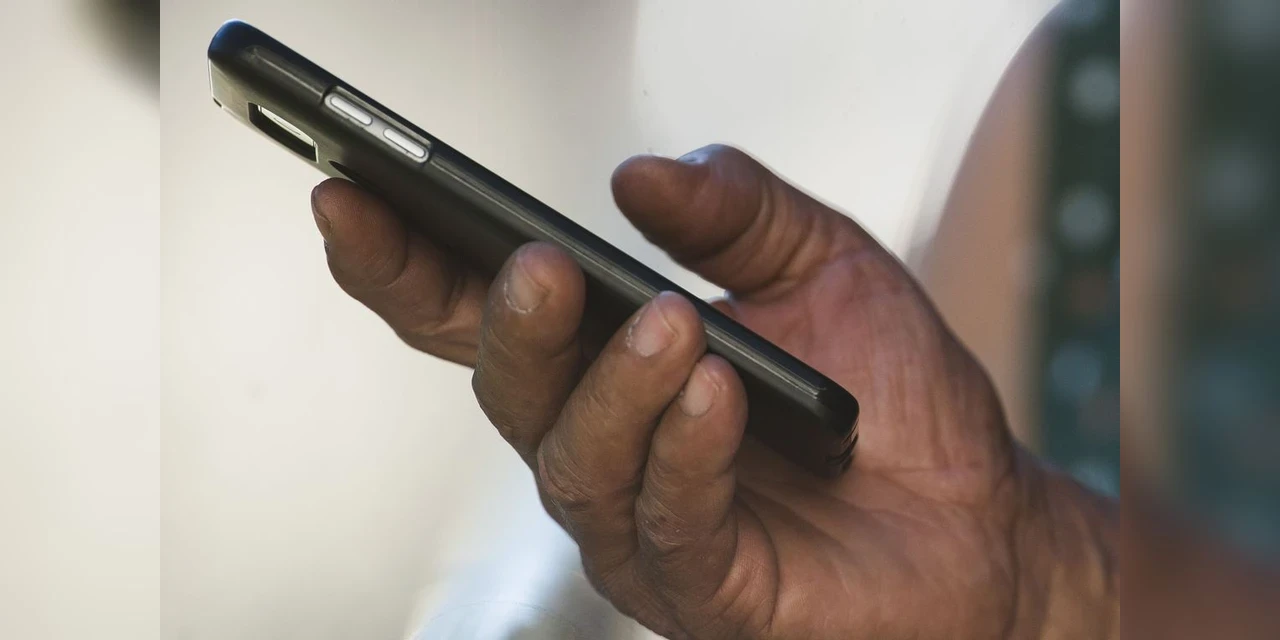 Serviços bancários por celulares são acessados por 65% dos brasileiros