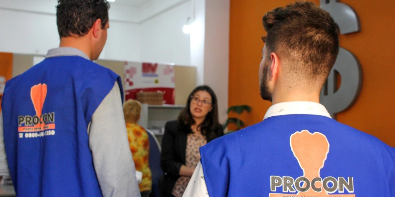 Procon fiscaliza correspondentes bancários em Ponta Grossa