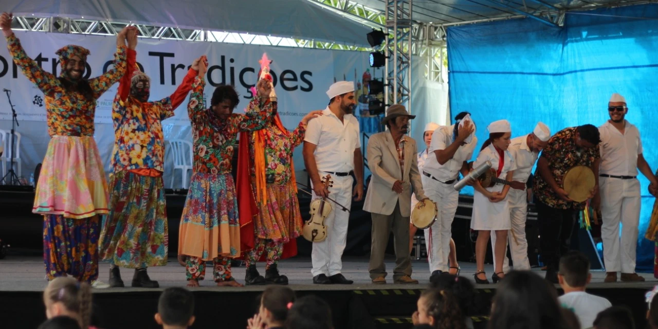 Povos tradicionais apresentaram suas culturas em encontro em Palmeira