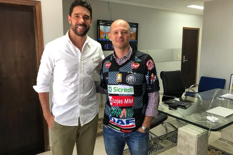 Supervisor de futebol do Operário realiza estágio no Santos FC