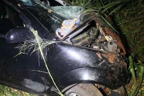 Mulher morre em Toledo ao bater carro contra barranco