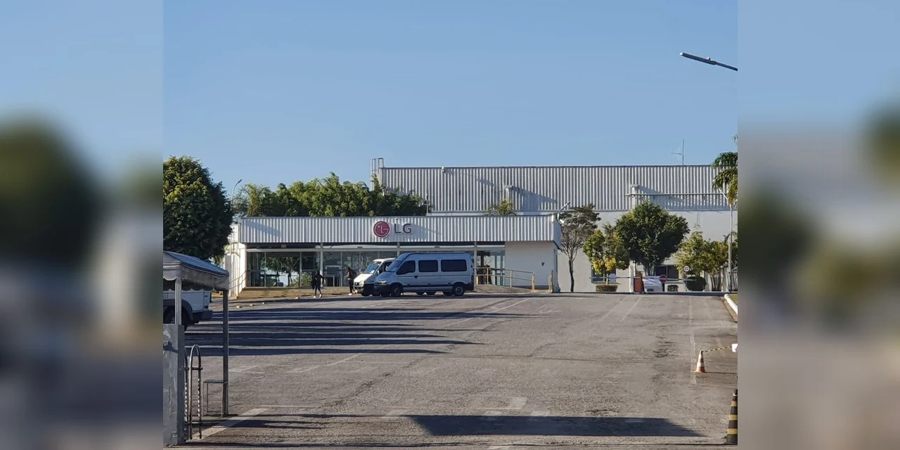 Coronavírus afeta produção de celulares e LG dá férias coletivas na fábrica em Taubaté