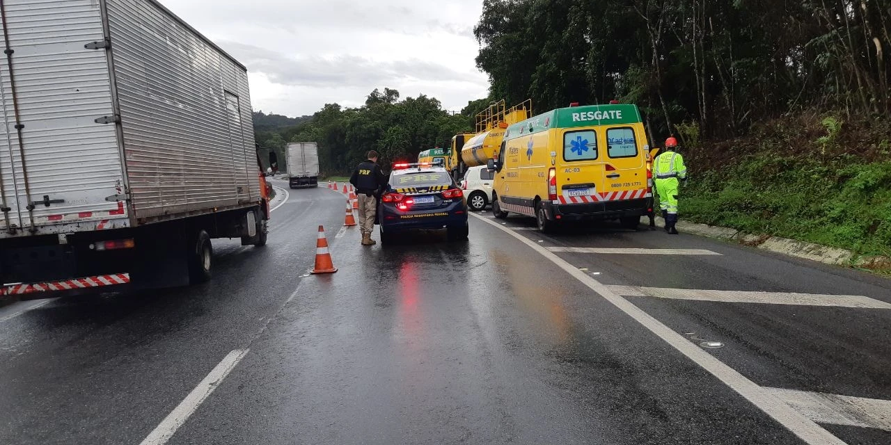 Funcionário de concessionária é atropelado enquanto atendia acidente na BR-376