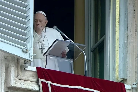 Teste do Papa Francisco para coronavírus dá negativo, diz imprensa