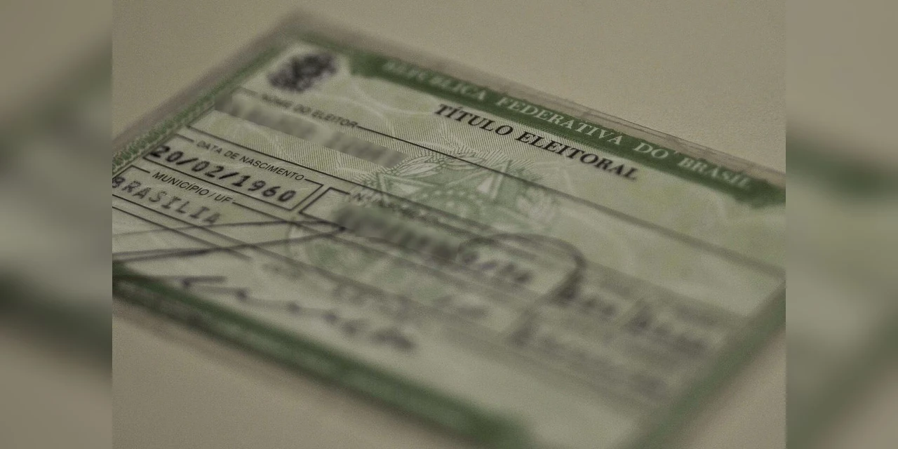 Eleitores com deficiência podem pedir transferência para seção eleitoral acessível, diz TRE-PR