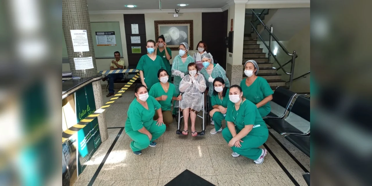 Idosa de 91 anos se recupera do novo coronavírus após 10 dias de internamento no Paraná: 'Estou maravilhosa'