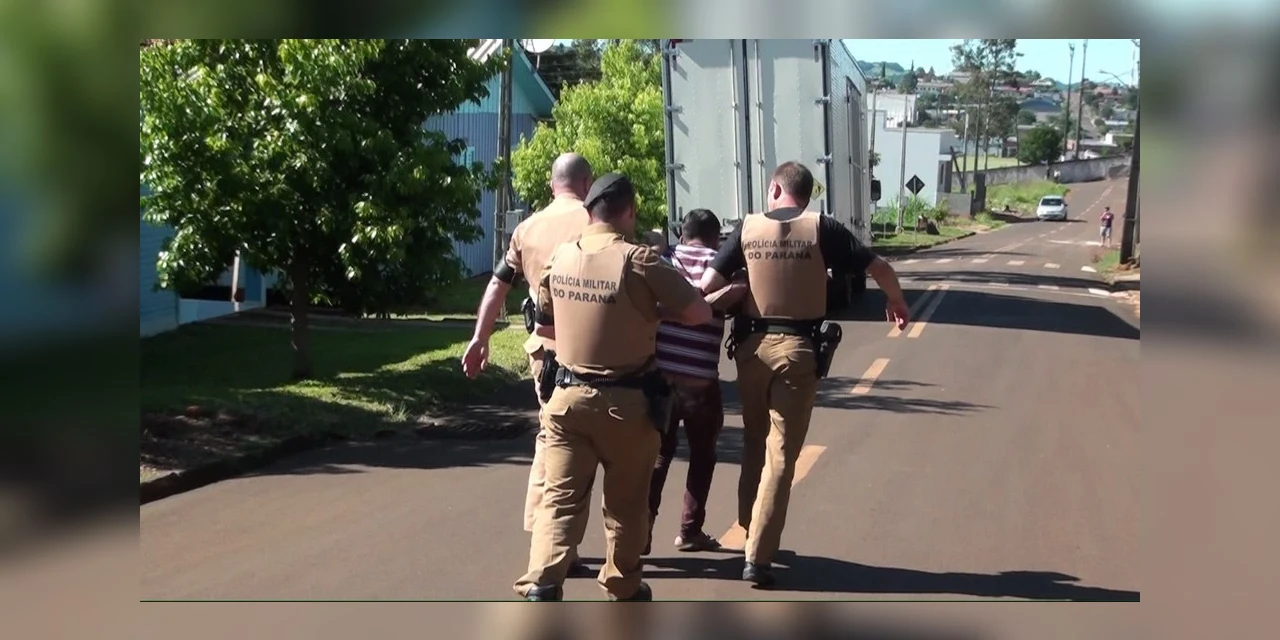 Suspeito é preso pela segunda vez após abrir fechadura de camburão do carro da PM e escapar