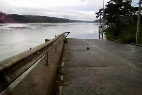 Canoa afunda no Rio Paraná e quatro pessoas estão desaparecidas