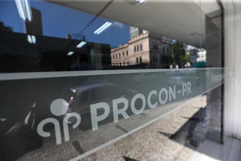 Procon-PR dá 10 dias para empresas solucionarem reclamações