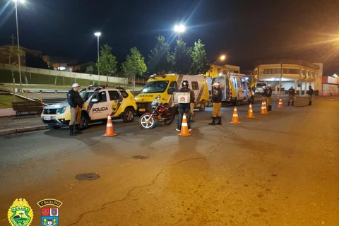 PM realiza fiscalização e 41 motoristas são abordados; Condutor que dirigia embriagado foi preso