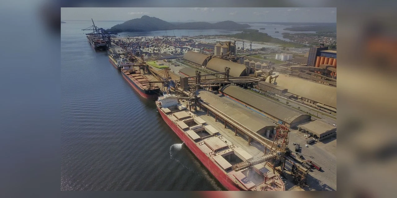 Porto de Paranaguá tem alta de 10% na movimentação de grãos