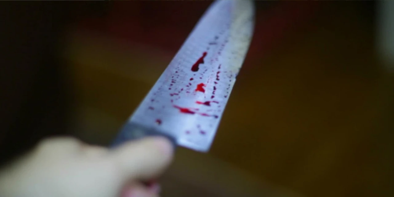 Com mandado de prisão em aberto, homem é esfaqueado e internado em estado grave