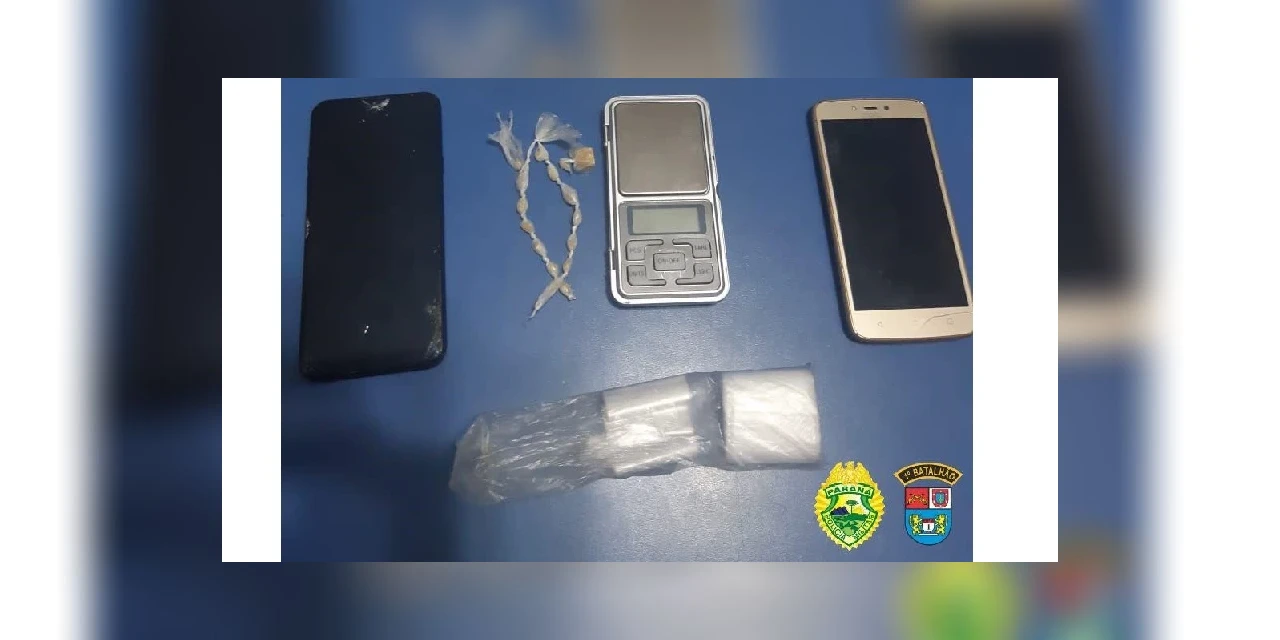 Jovem é preso com pedras de crack, em Piraí do Sul