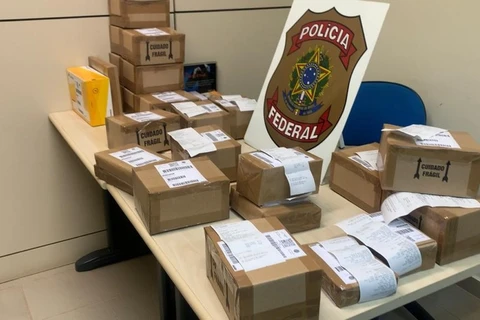 Homem é preso suspeito negociar produtos de informática pela internet e enviar caixas vazias para clientes