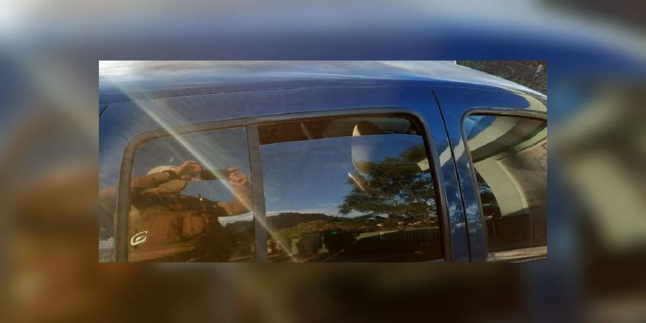 Casal é preso em flagrante por abandonar criança presa em carro