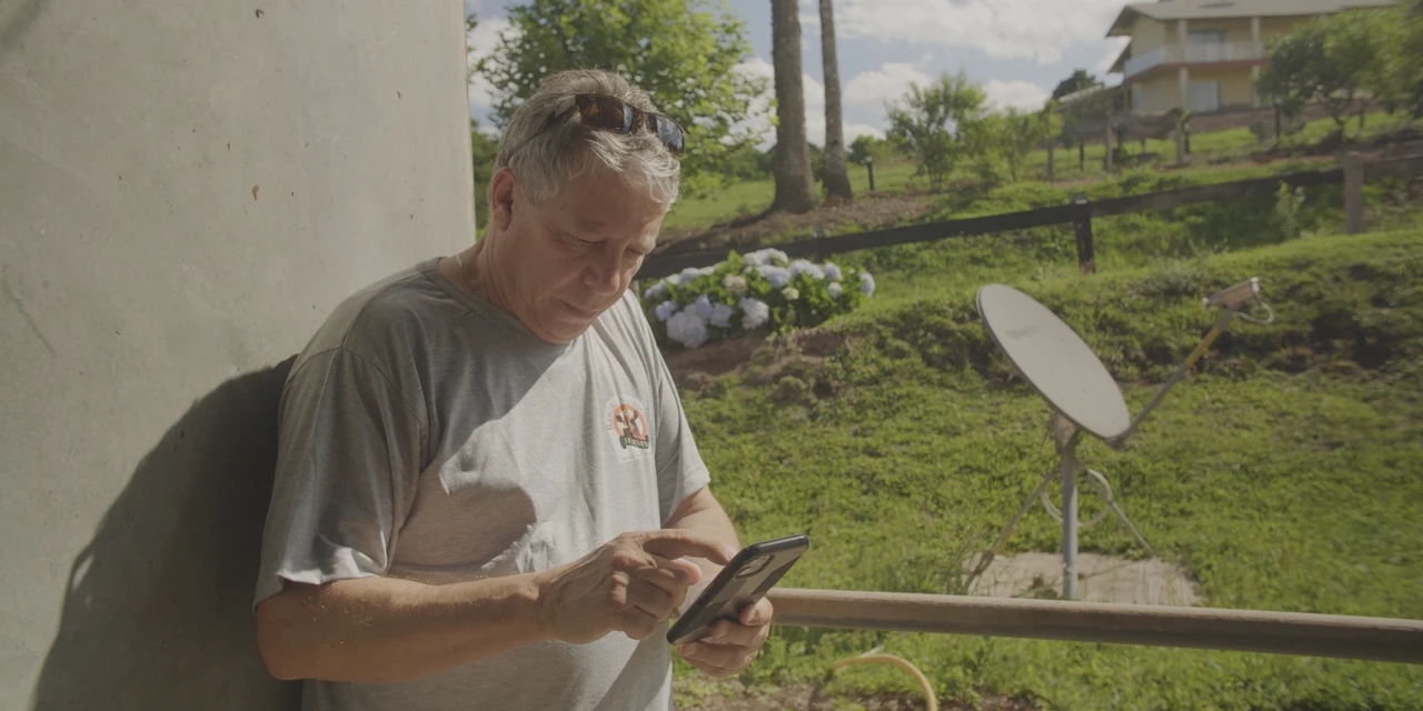 Graças a tecnologia, proprietário de fazenda em Castro monitora rebanho em tempo real e em qualquer lugar