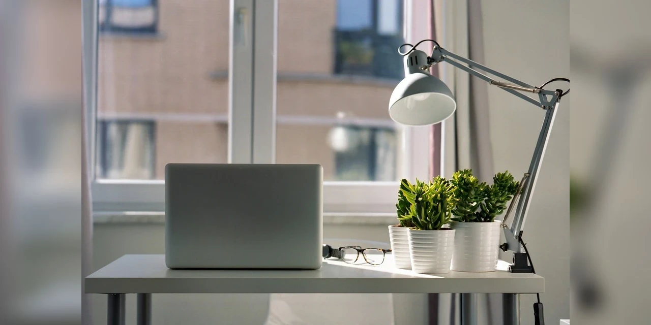 Startup curitibana oferece cerca de 2 mil vagas de emprego para promotores de vendas no Paraná