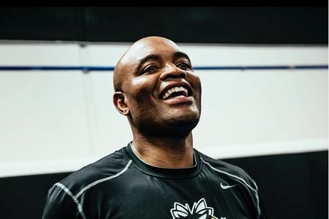 Anderson Silva confirma que não lutará mais MMA: "Acabou"